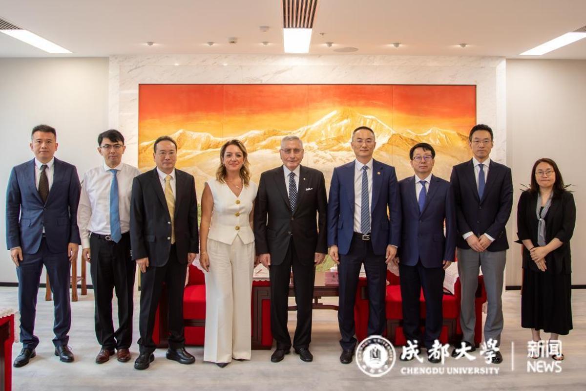 科研合作及成果转化等方面的深度合作